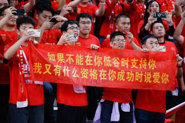 英超-帕尔默双响恩佐破门 切尔西4-3热刺